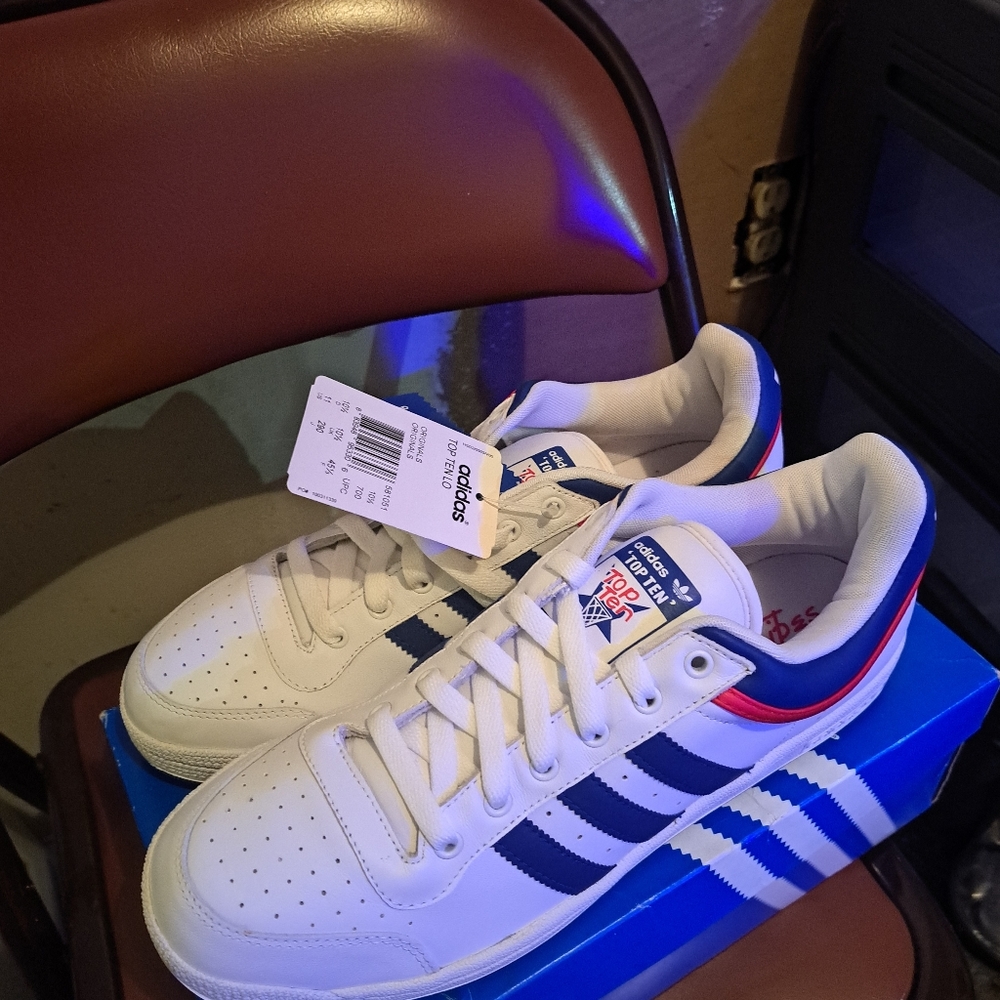 Adidas top ten lo